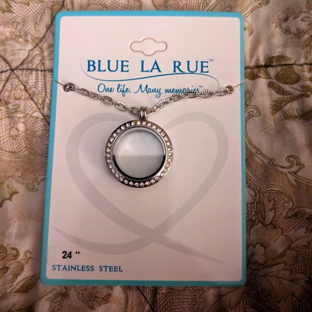 Blue La Rue charm holder necklace